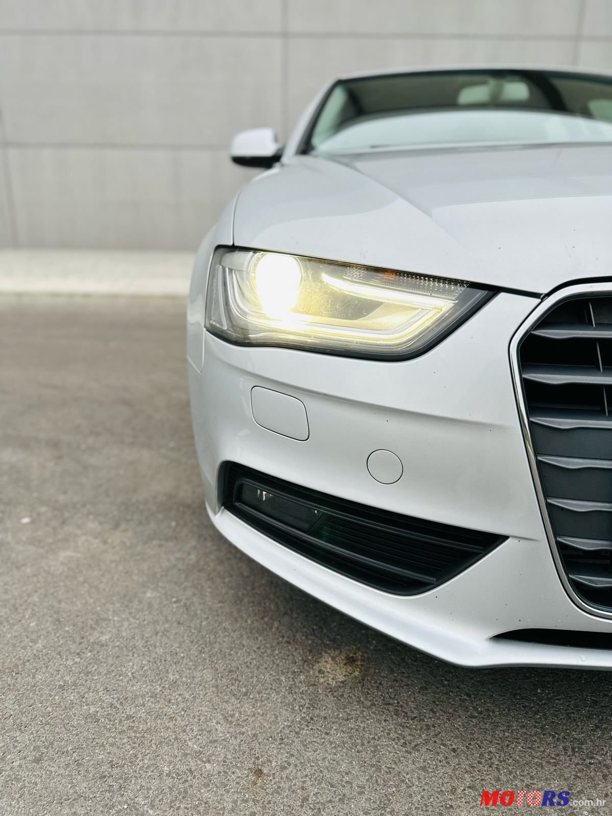 2014' Audi A4 Avant photo #2