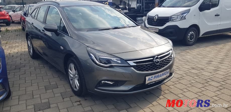 2016' Opel Astra Karavan photo #3