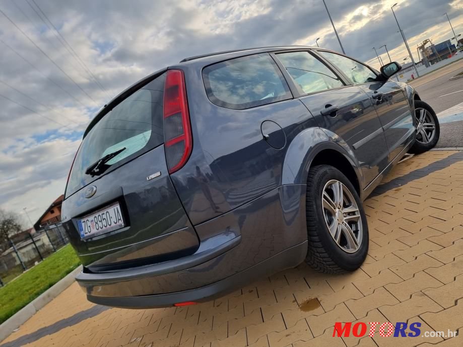 2005' Ford Focus Karavan photo #4