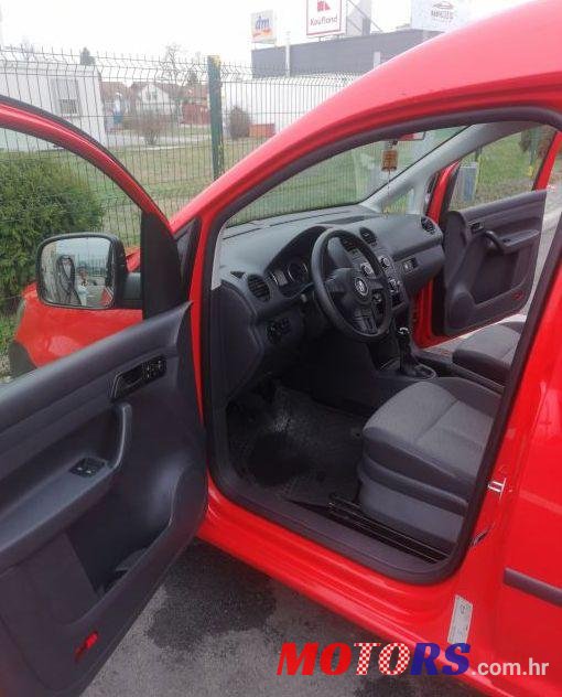 2013' Volkswagen Caddy photo #4