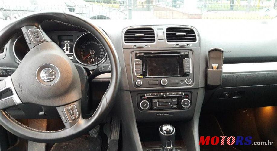 2013' Volkswagen Golf Vi Variant 1,6 Tdi photo #1