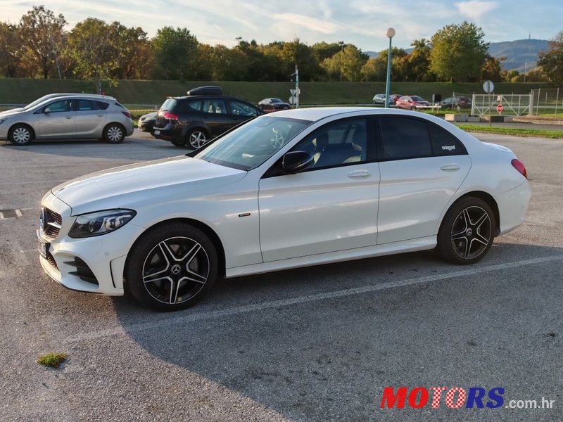 2021' Mercedes-Benz C-Klasa C300E photo #2