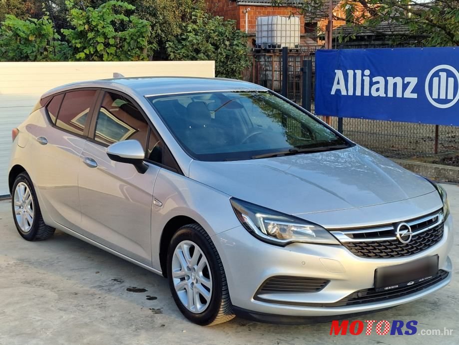 2018' Opel Astra 1.6 Cdti photo #3