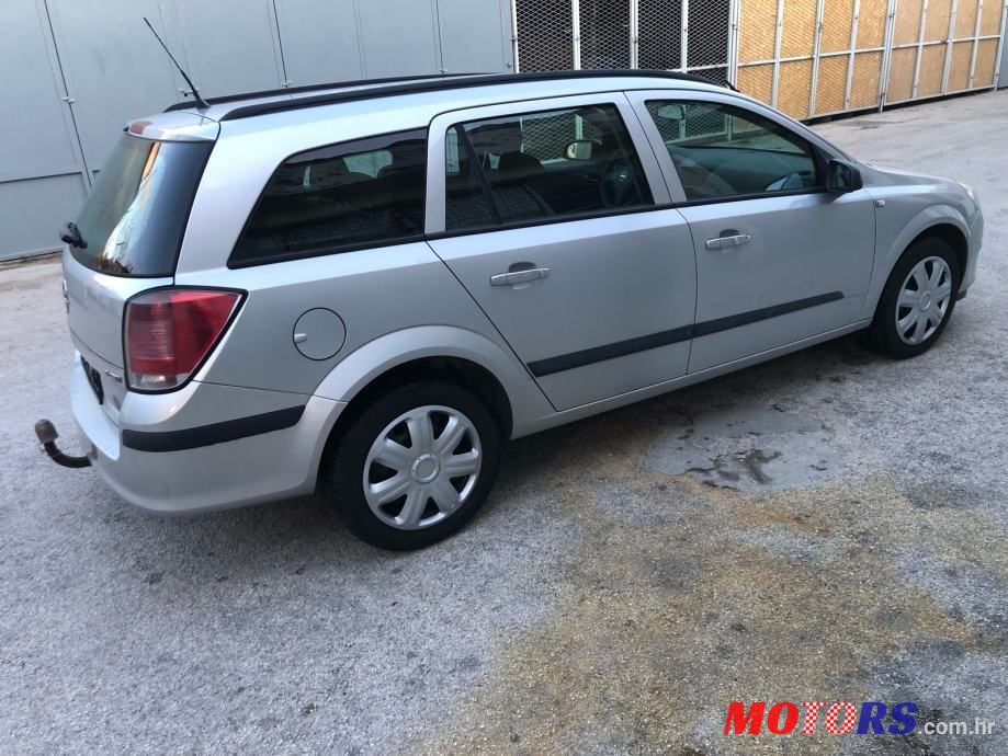 2005' Opel Astra 1,7 Cdti photo #4
