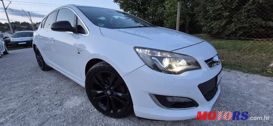 2015' Opel Astra 2.0 photo #2