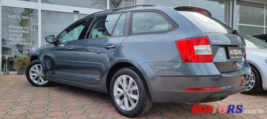 2019' Skoda Octavia Combi photo #5