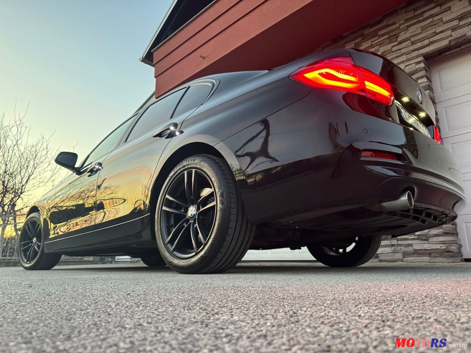 2017' BMW Serija 3 316D photo #3