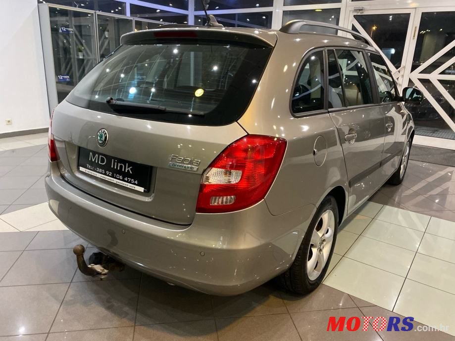 2011' Skoda Fabia Combi photo #5