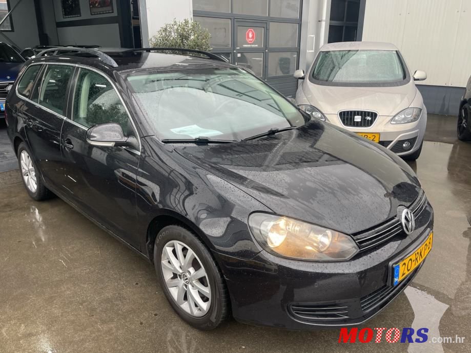 2011' Volkswagen Golf 6 Variant photo #1