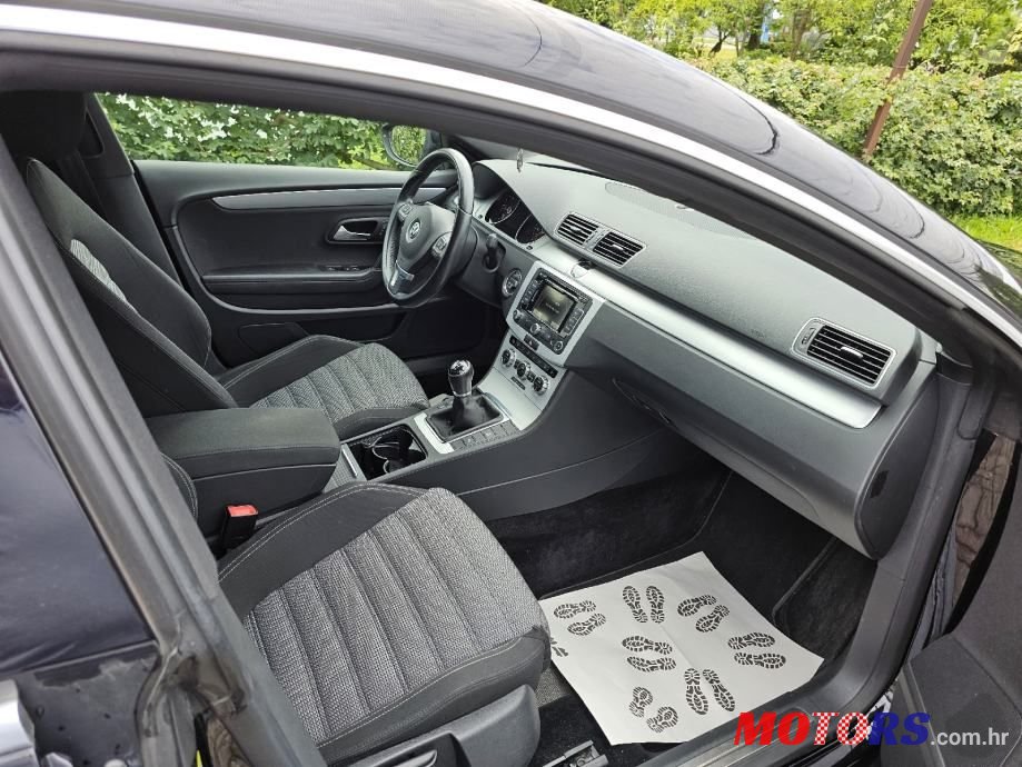 2013' Volkswagen Passat 2,0 Tdi Bmt photo #6