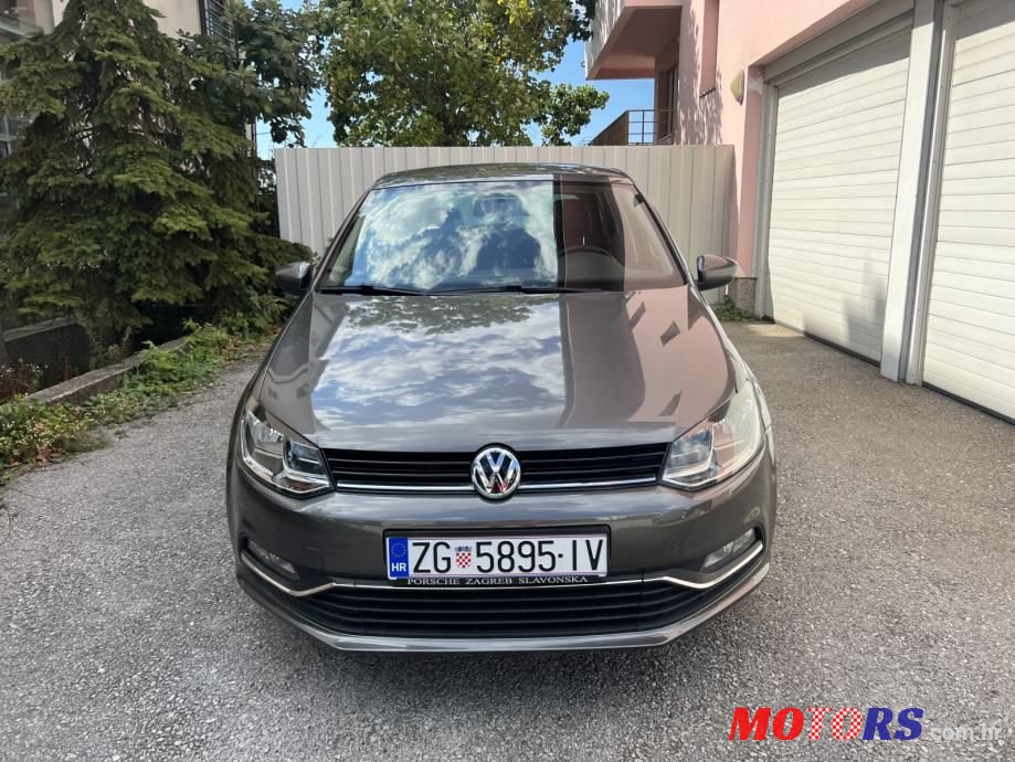 2015' Volkswagen Polo photo #1
