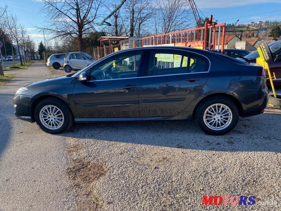2012' Renault Laguna 1.5 Dci photo #3