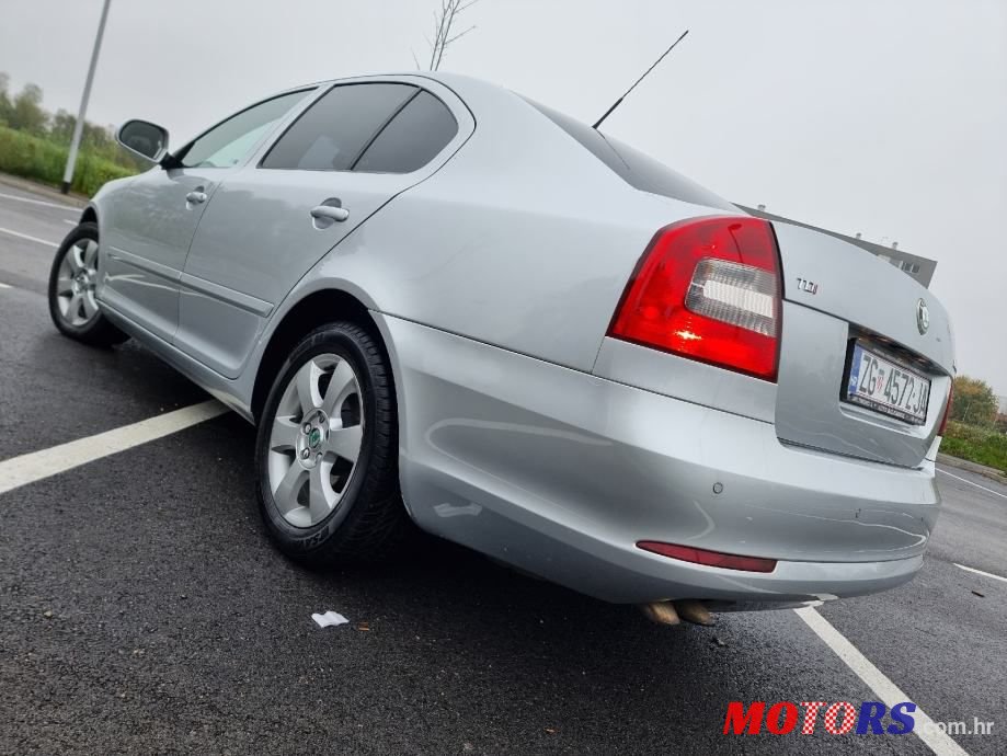 2010' Skoda Octavia 2,0 Tdi photo #2