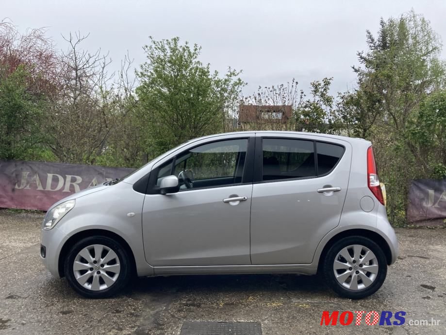 2009' Suzuki Splash 1,0 Glx photo #3