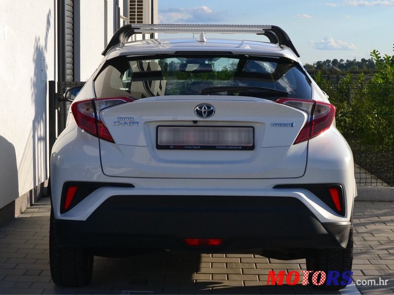 2017' Toyota C-HR 1,8 Vvt-I photo #4