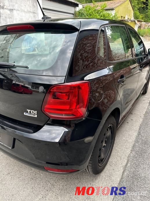 2016' Volkswagen Polo photo #5