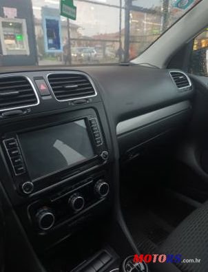 2010' Volkswagen Golf 6 1,6 Tdi photo #2