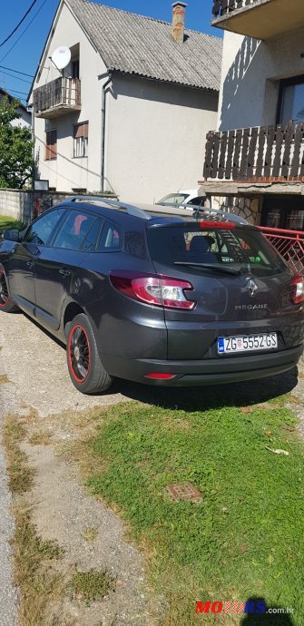 2012' Renault Megane photo #2