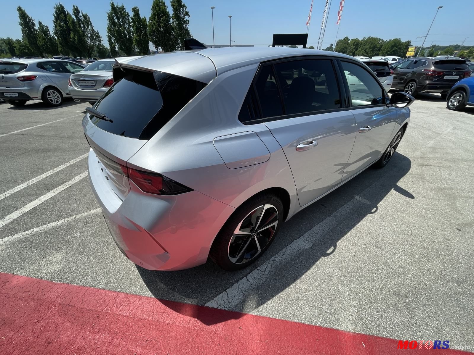 2024' Opel Astra 1,2 Turbo photo #6