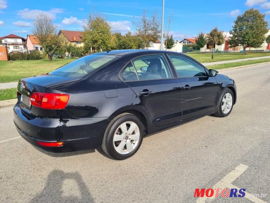 2011' Volkswagen Jetta 1,6 Tdi photo #4