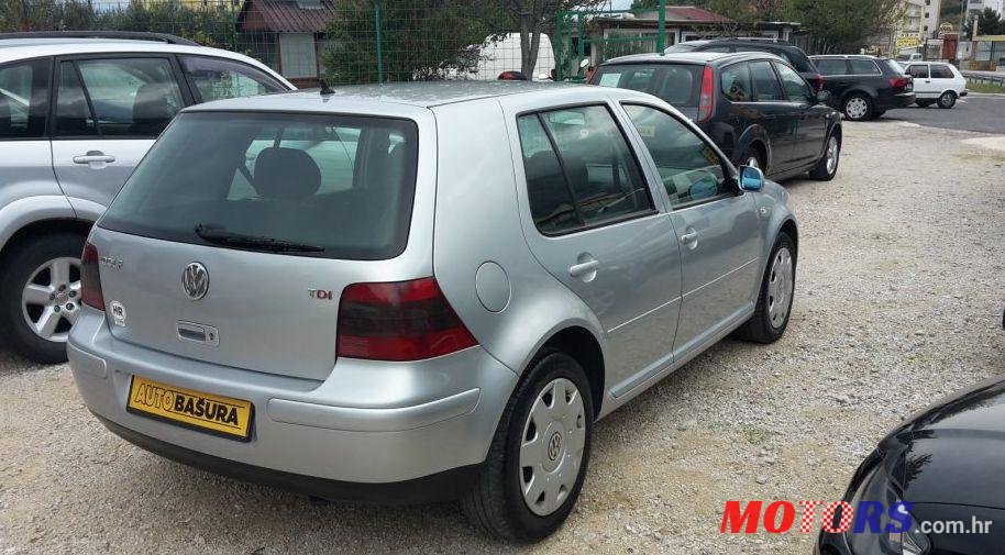 2001' Volkswagen Golf IV 1,9 Tdi photo #1