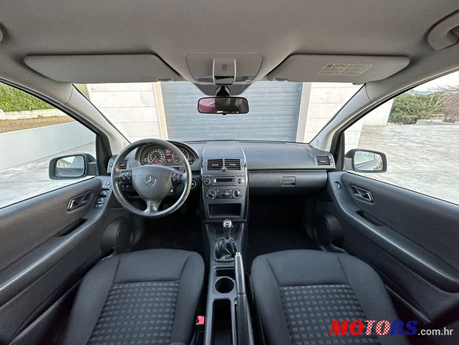 2011' Mercedes-Benz A-Klasa 180 Cdi Classic photo #4