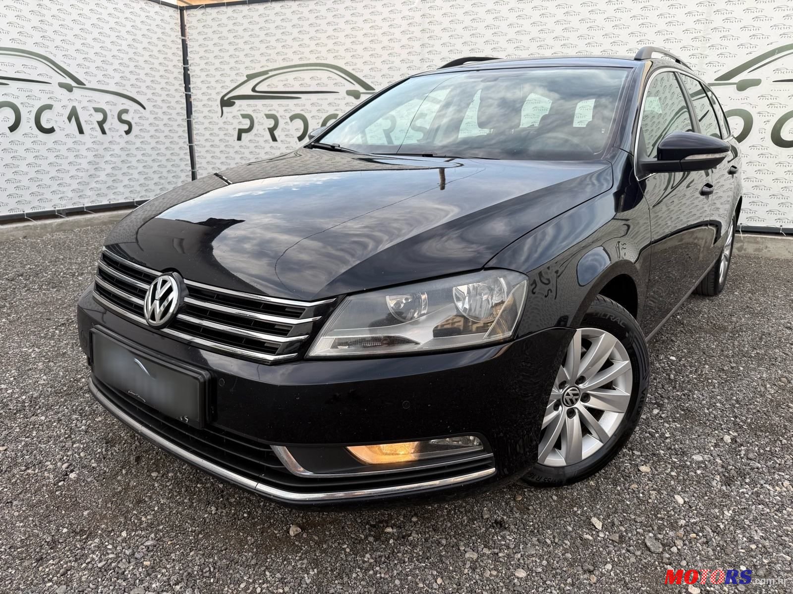 2012' Volkswagen Passat Variant photo #3