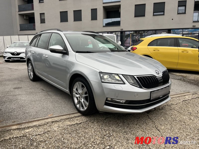 2019' Skoda Octavia Combi photo #1