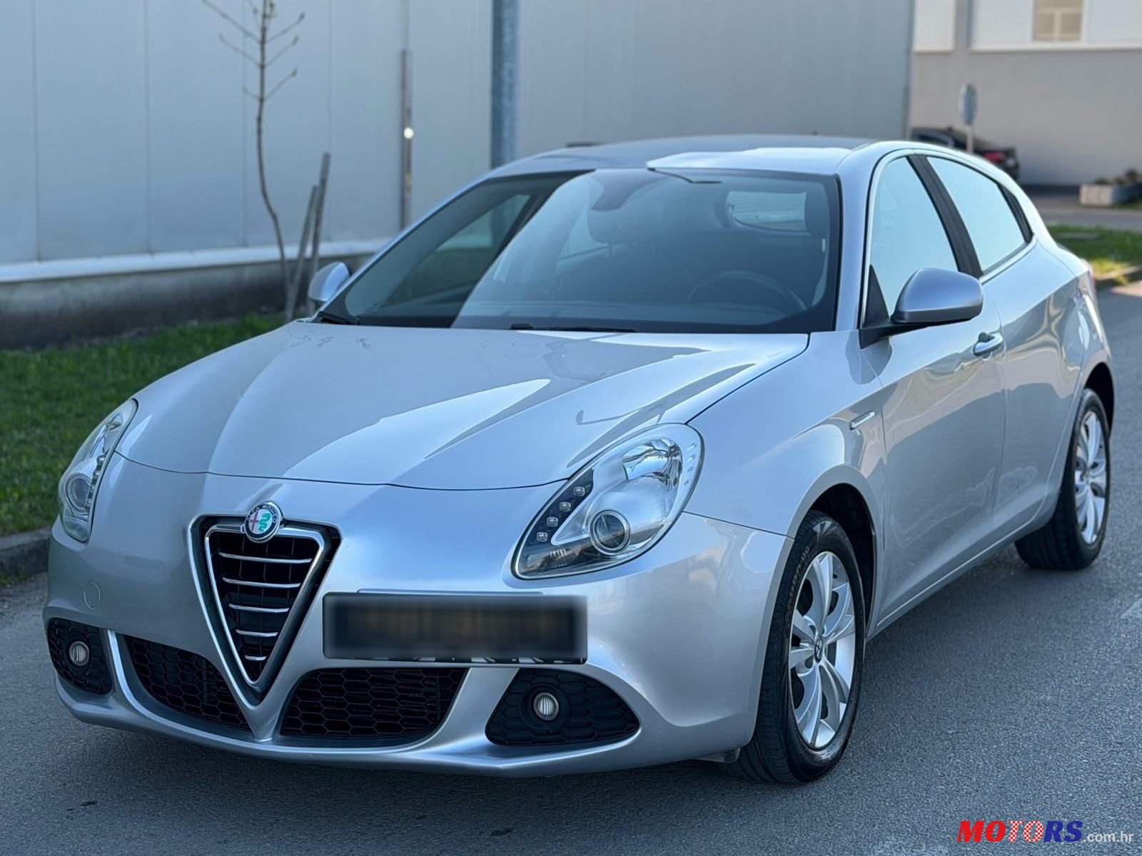 2013' Alfa Romeo Giulietta 1,6 photo #1