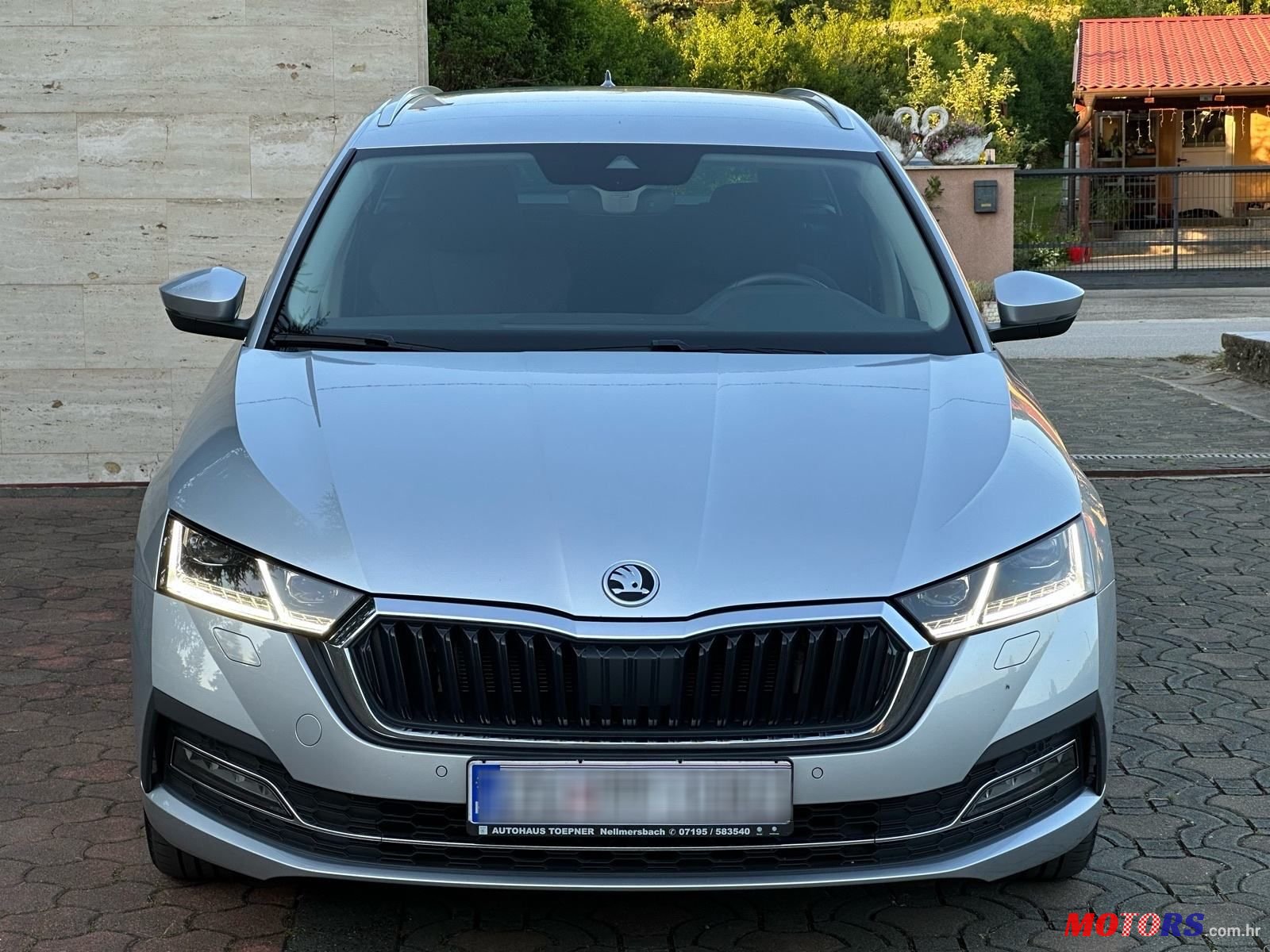 2020' Skoda Octavia Combi photo #2