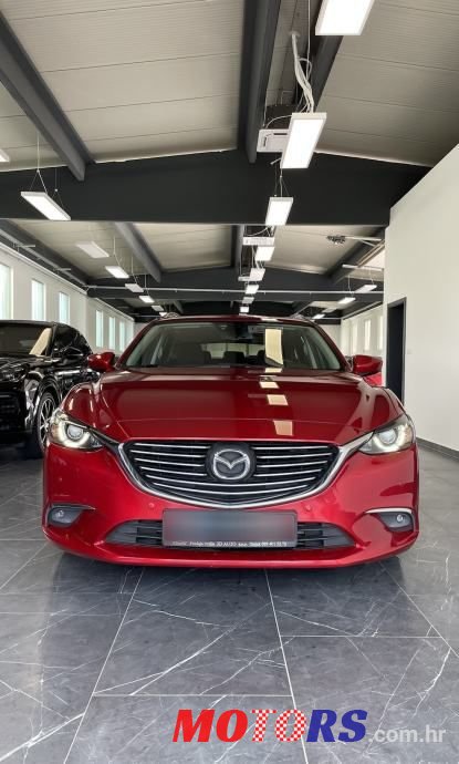 2015' Mazda 6 Sport Combi photo #2