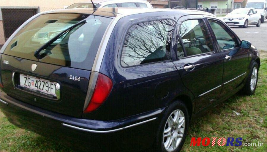 2003' Lancia Lybra SW 2,4 JTD LX photo #2