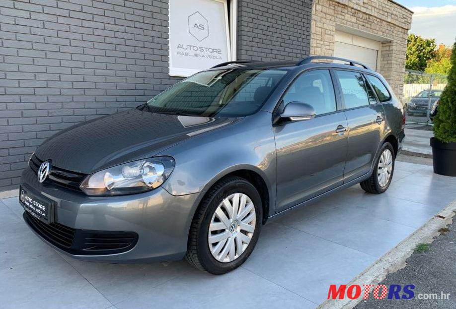 2009' Volkswagen Golf VI 1,6 Tdi photo #1