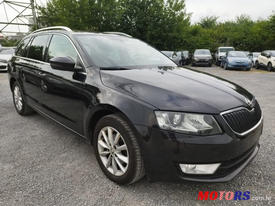2015' Skoda Octavia Combi photo #3