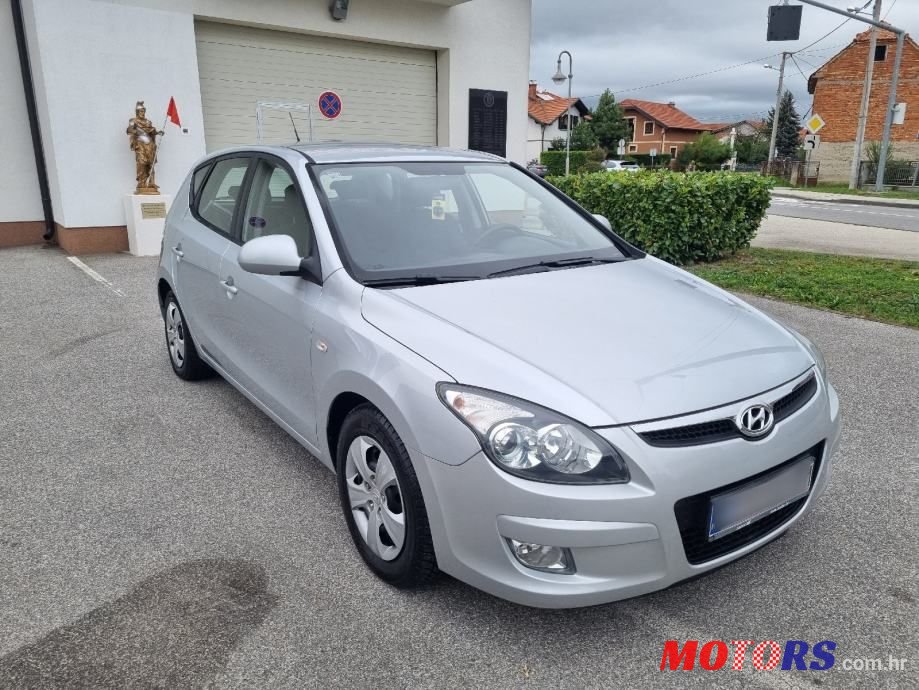 2009' Hyundai i30 1,4 photo #4