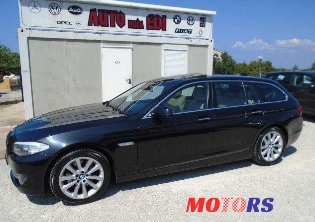 2011' BMW Serija 5 530D Touring photo #1
