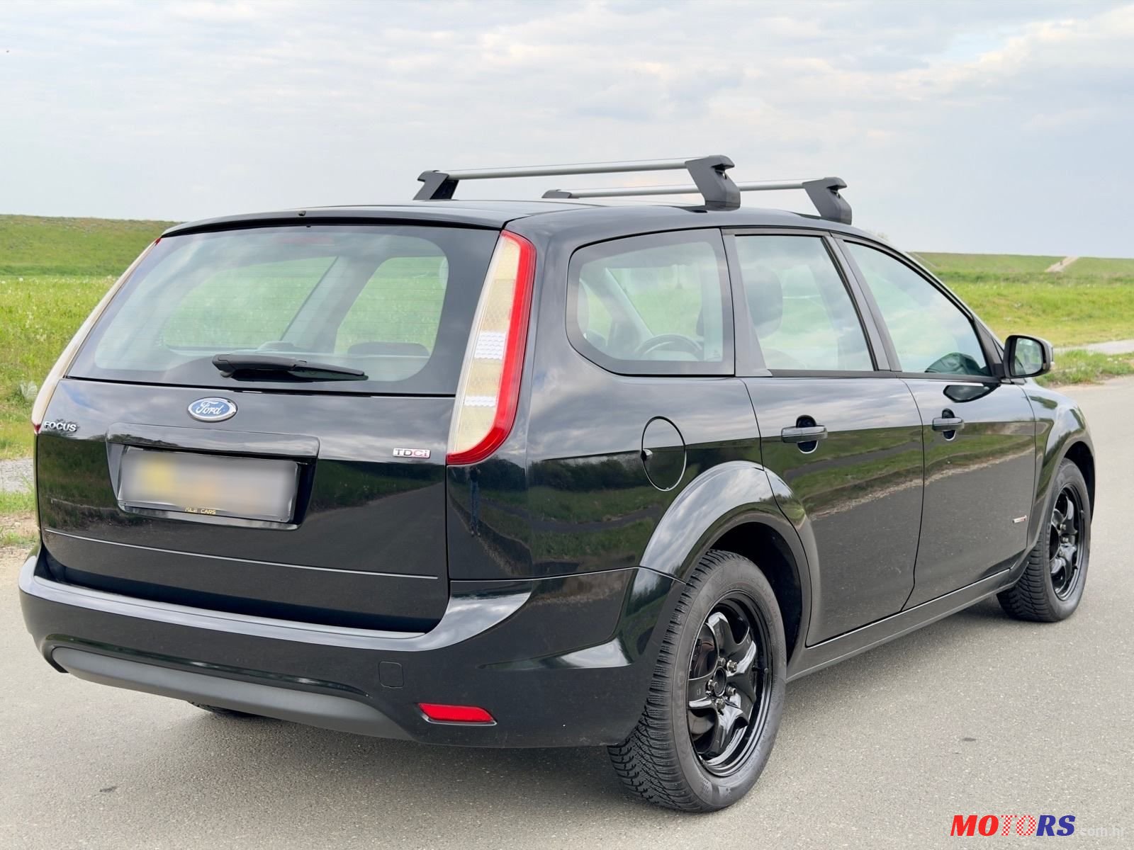 2010' Ford Focus Karavan photo #4