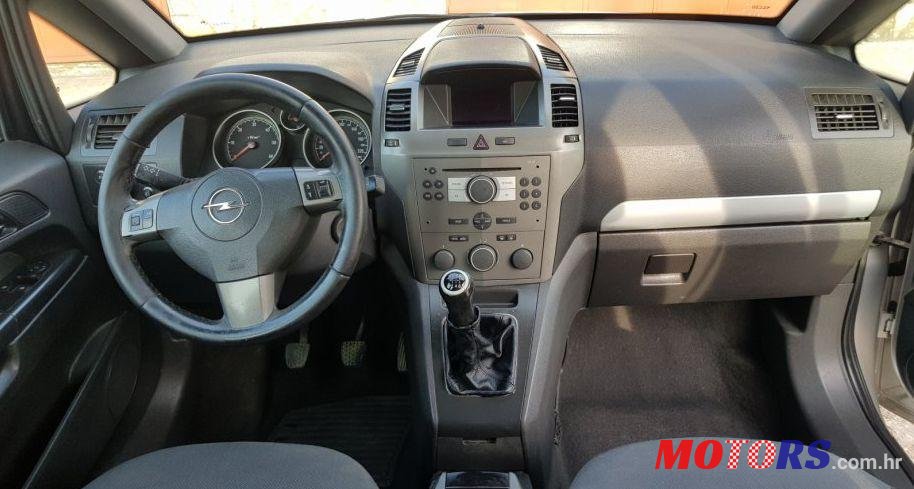 2005' Opel Zafira 1.9 Cdti Enjoy photo #2