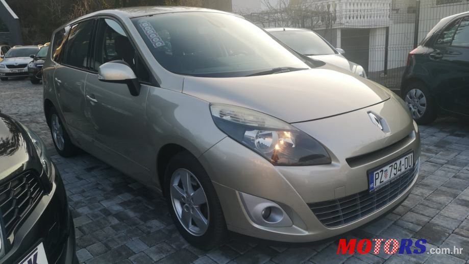 2009' Renault Scenic 1,5 Dci photo #4