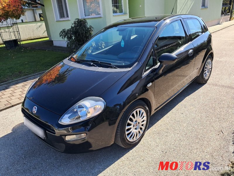 2013' Fiat Punto 1,3 Multijet 16V photo #1