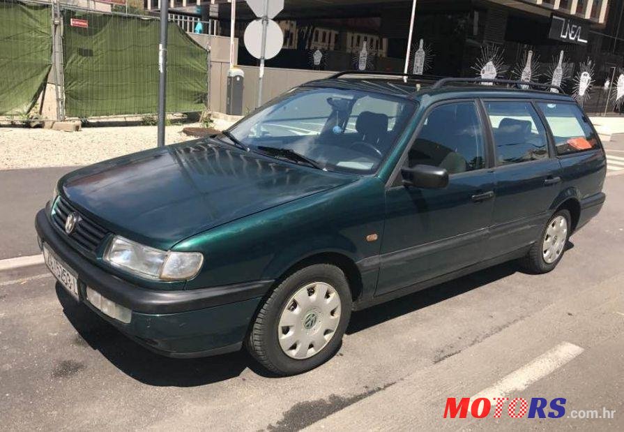 1997' Volkswagen Passat Variant photo #1