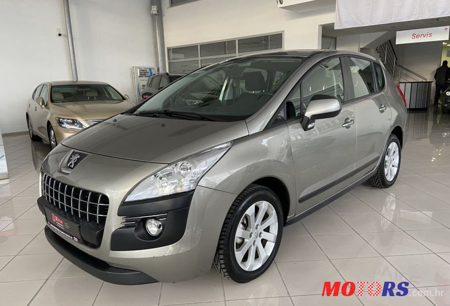 2013' Peugeot 3008 1,6 E-Hdi photo #1