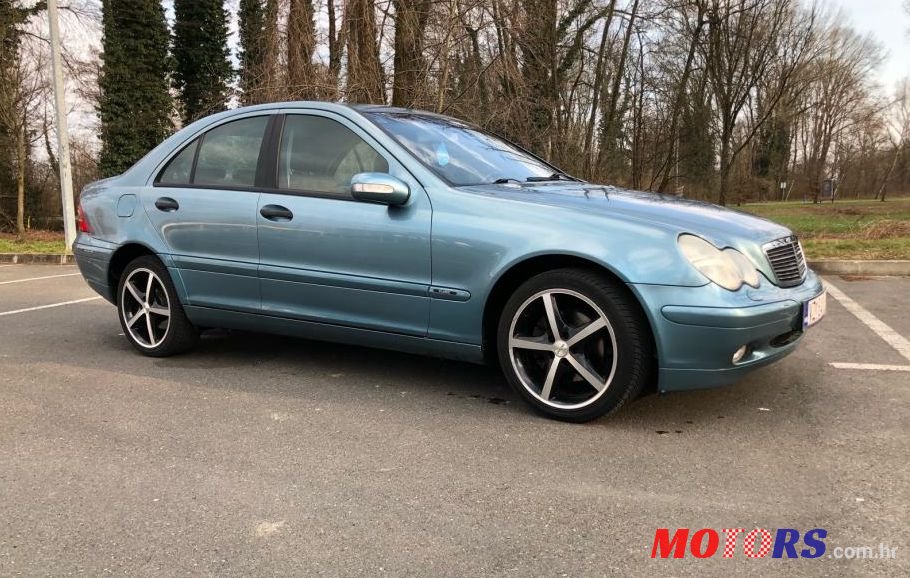 2002' Mercedes-Benz C-Klasa photo #4