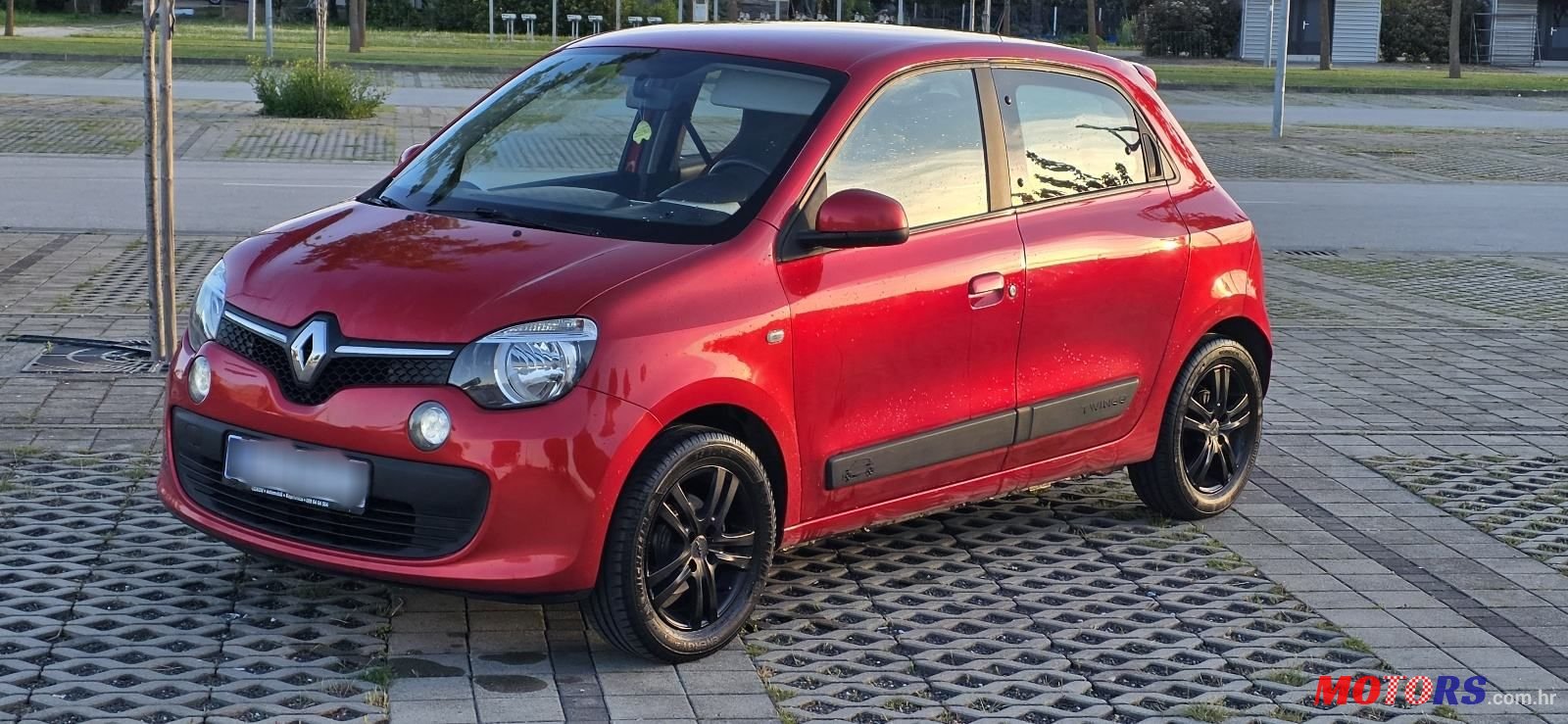 2015' Renault Twingo Sce photo #1