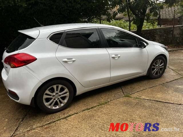 2014' Kia Ceed 1,4 Crdi Ex Alu photo #2