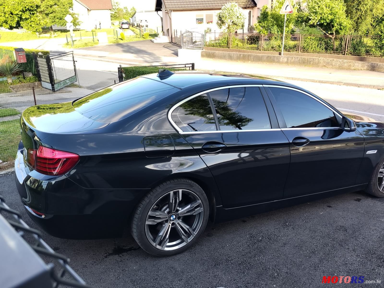 2014' BMW Serija 5 518D photo #2