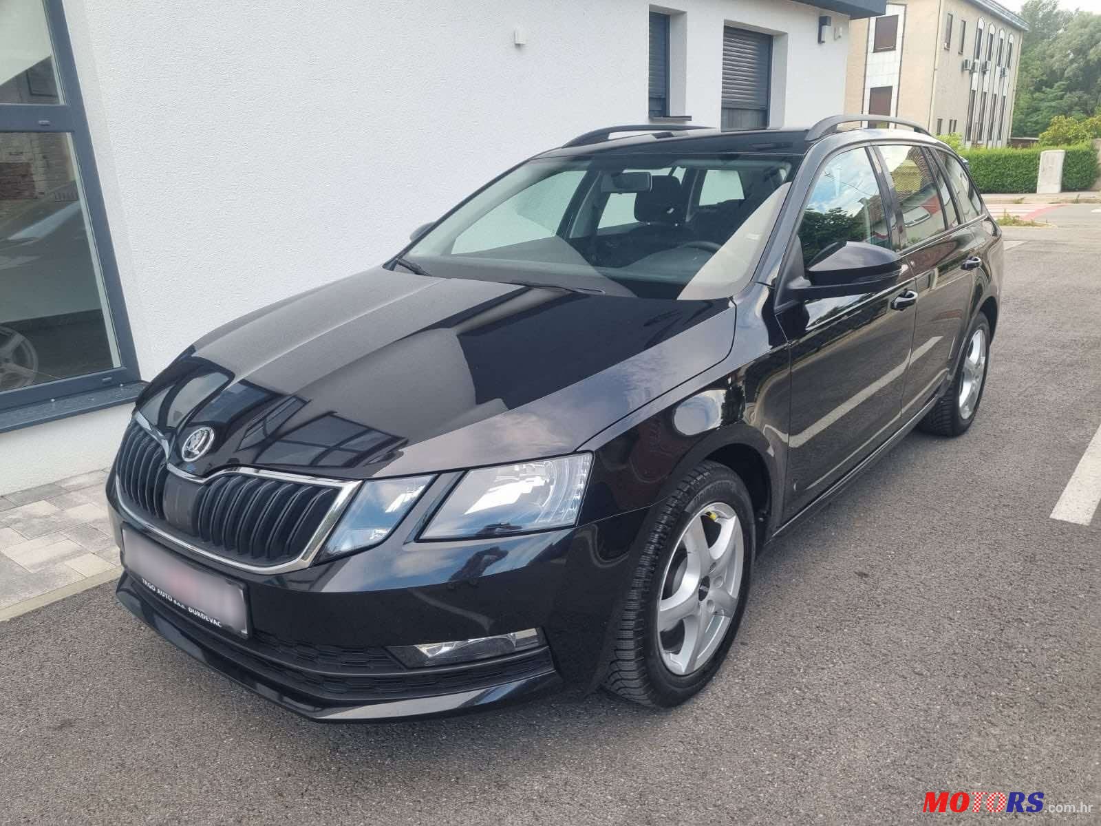 2018' Skoda Octavia Combi photo #1