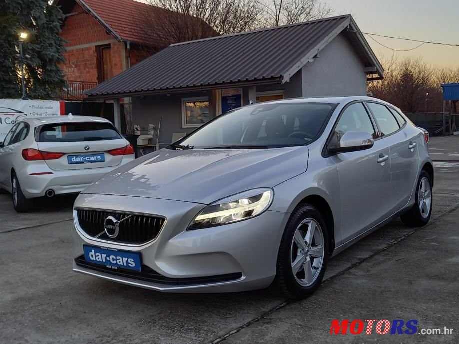 2018' Volvo V40 V40 D2 photo #1