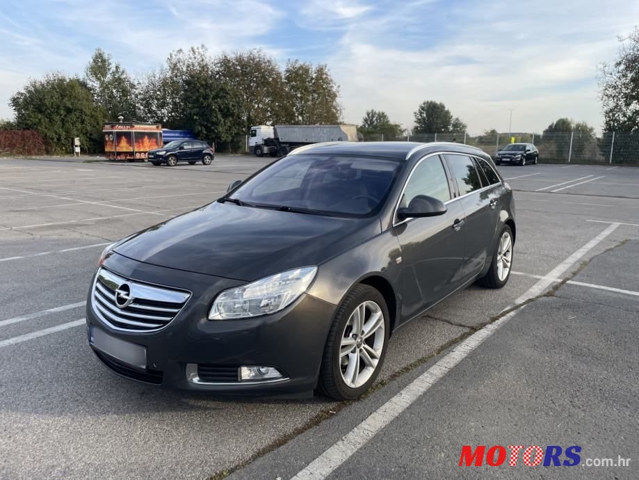 2012' Opel Insignia Karavan photo #1