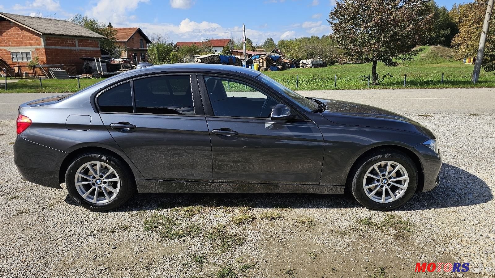 2016' BMW Serija 3 318D photo #4